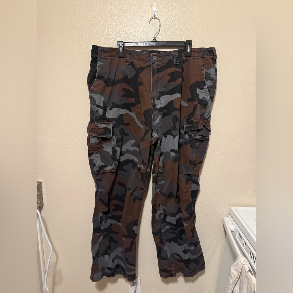 Y2K Camo pants 👖 - Picture 6 of 7